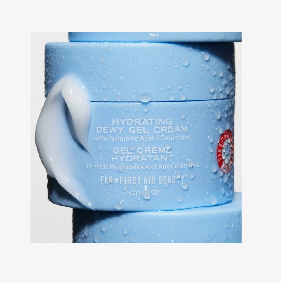 ❤️HOST PICK❤️First Aid Beauty Hydrating Dewy Gel Cream
